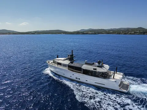 Dhamma II Yacht Charter, photograph 5