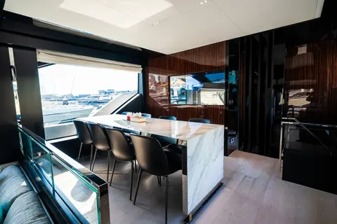 Diva Yacht Charter in Dubai, photograph 12