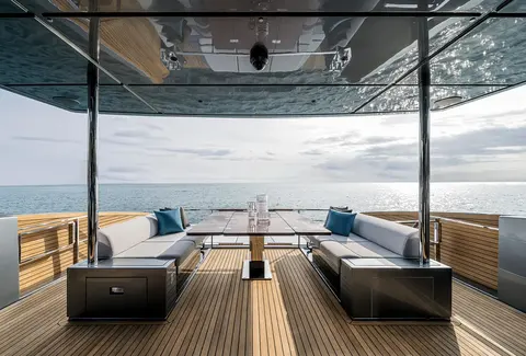 Diva Yacht Charter in Dubai, photograph 7
