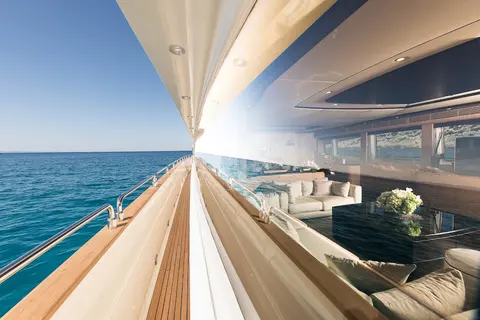 Dolce Vita IV Yacht Charter, photograph 11