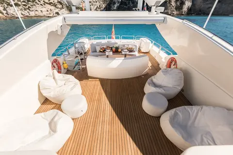 Dolce Vita IV Yacht Charter, photograph 8