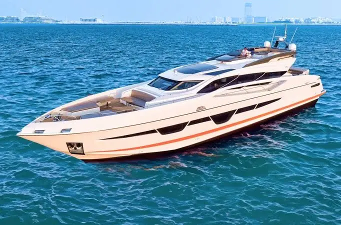 Dolce Vita Yacht Charter in Dubai