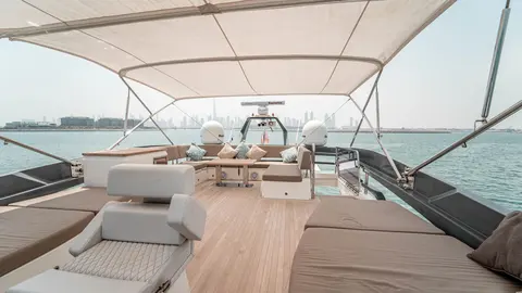 Dolce Vita Yacht Charter in Dubai, photograph 4