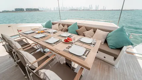 Dolce Vita Yacht Charter in Dubai, photograph 8