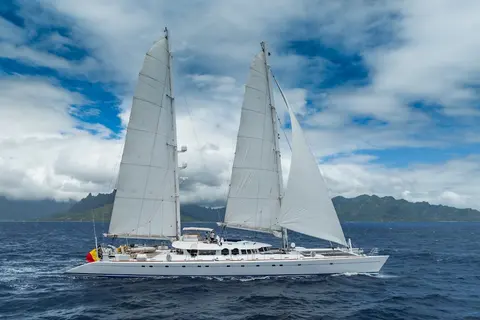 Douce France Yacht Charter, photograph 6