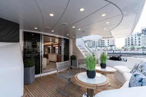 Dxb Yacht Charter, photograph 10