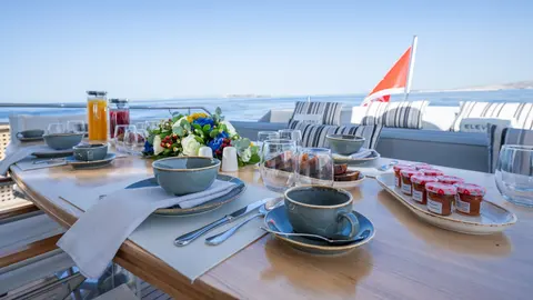 Eleven I Yacht Charter, photograph 11