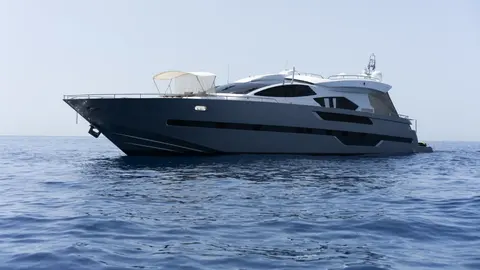Eleven I Yacht Charter, photograph 2