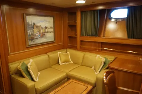 Ellen Yacht Charter, photograph 10
