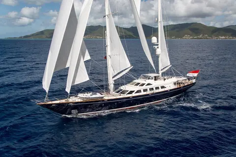 Ellen Yacht Charter, photograph 2