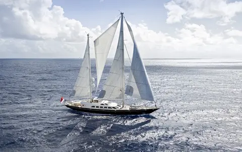 Ellen Yacht Charter, photograph 3