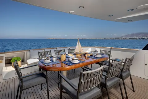 Energy Yacht Charter, photograph 11
