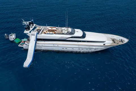 Energy Yacht Charter, photograph 2
