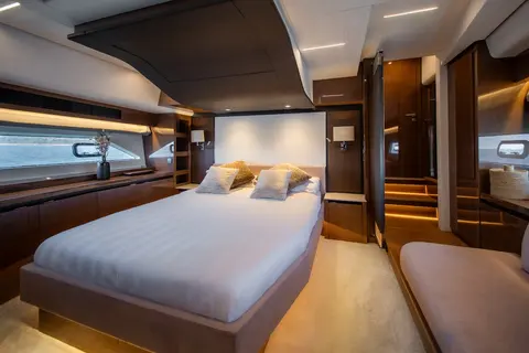Enthousiast Yacht Charter, photograph 8
