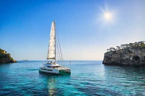 Era Yacht Charter, photograph 3