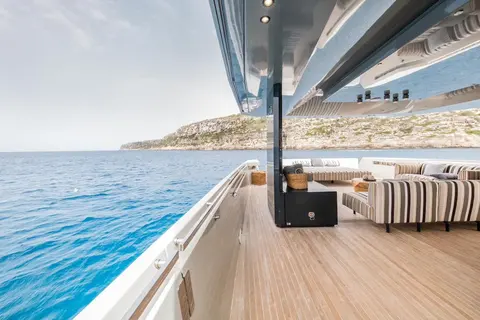 Eternity 44 Yacht Charter, photograph 11