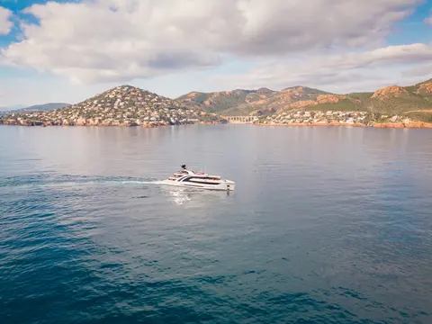 Euphoria Yacht Charter, photograph 6