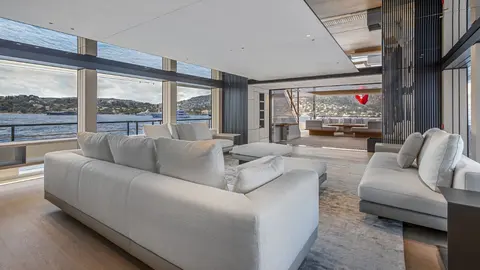 Extra Time Yacht Charter, photograph 4