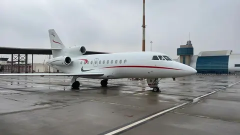 Falcon 900LX Private Jet Charter, photograph 4