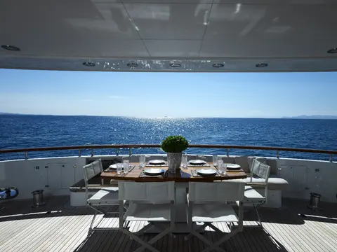 Feligo V Yacht Charter, photograph 10