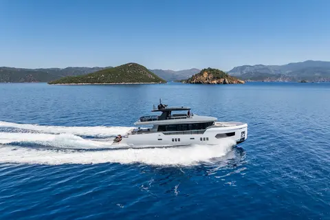 Ferro 77 Yacht Charter, photograph 5