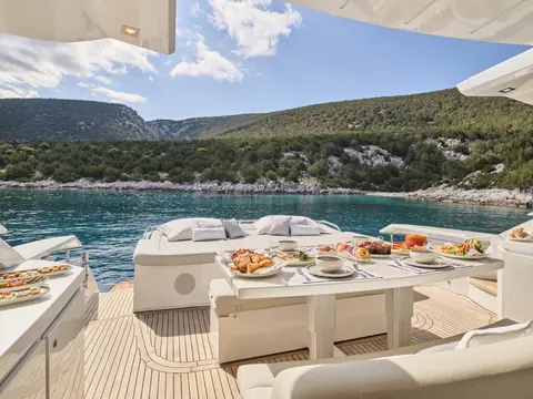 For Ever Yacht Charter, photograph 6