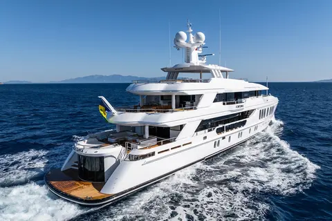 Fortuna Yacht Charter, photograph 7