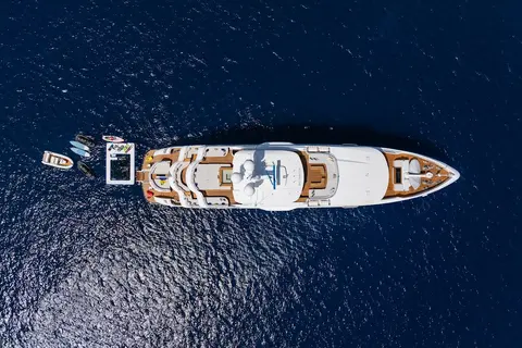 Fortuna Yacht Charter, photograph 9