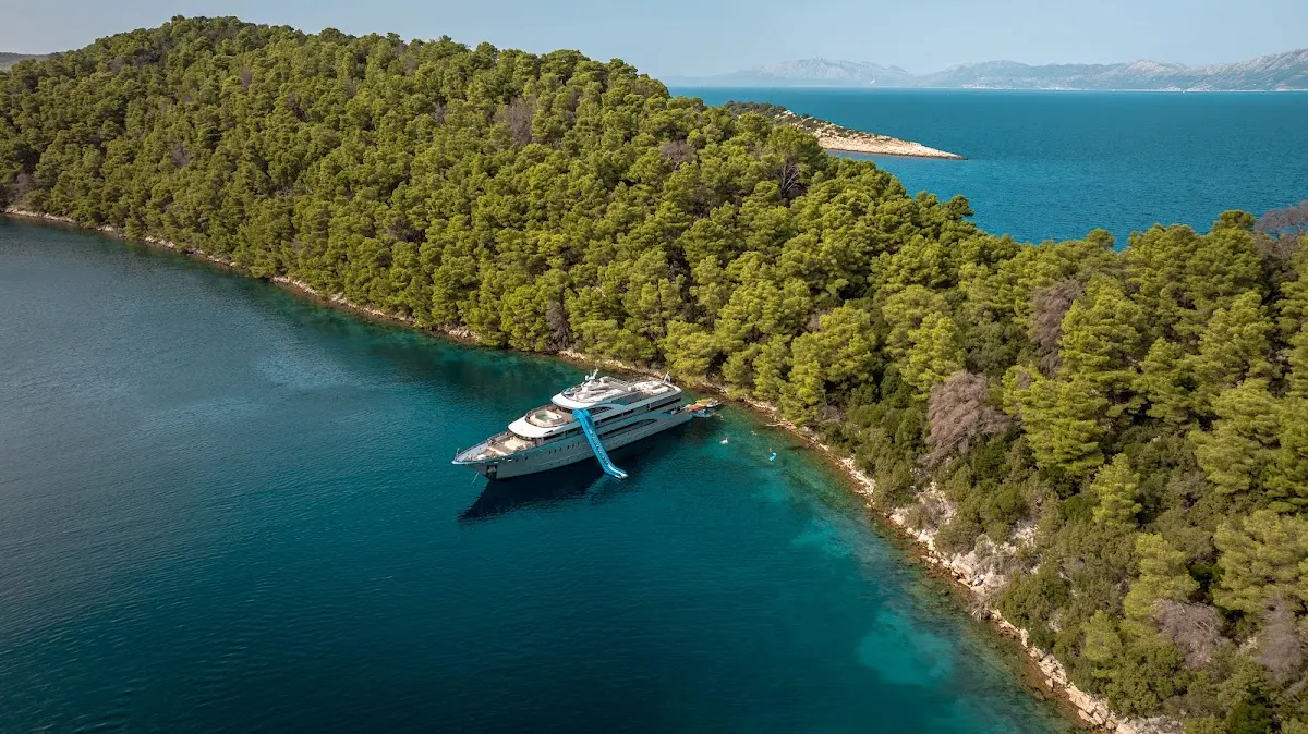 Freedom Yacht Charter