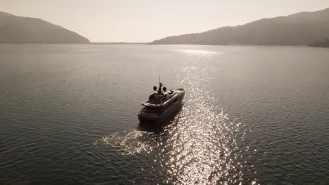 FX Yacht Charter, photograph 6