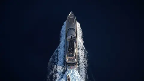 FX Yacht Charter, photograph 8