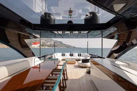 G Yacht Charter, photograph 2
