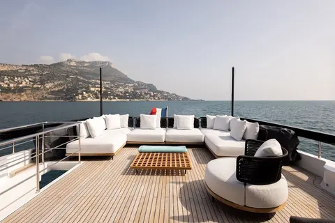 G Yacht Charter, photograph 3