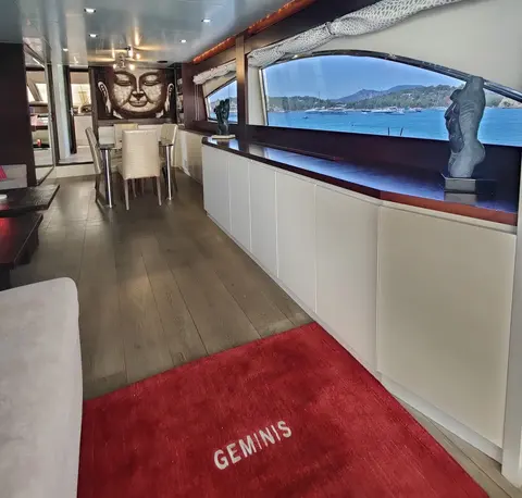 Geminis Yacht Charter, photograph 11