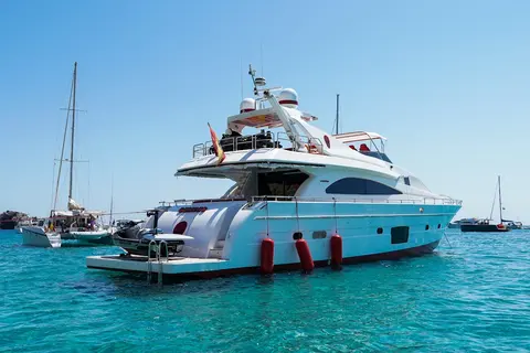 Geminis Yacht Charter, photograph 4
