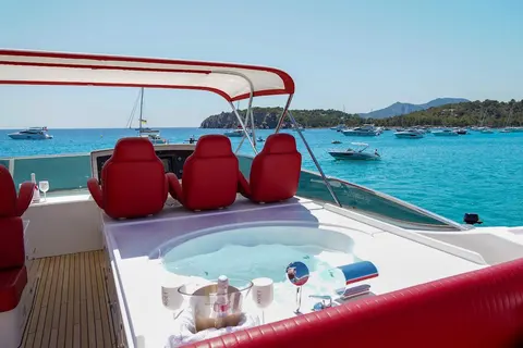 Geminis Yacht Charter, photograph 6