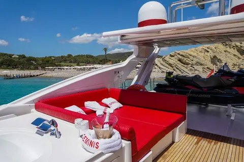 Geminis Yacht Charter, photograph 7