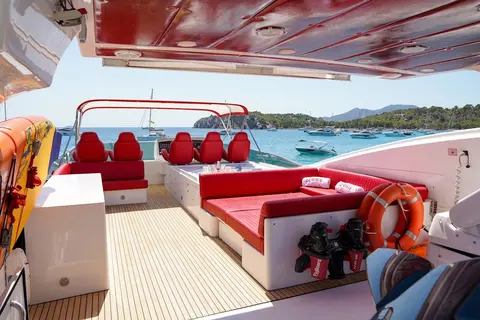 Geminis Yacht Charter, photograph 8