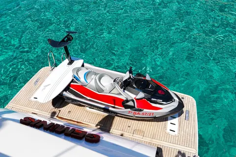 Geminis Yacht Charter, photograph 9