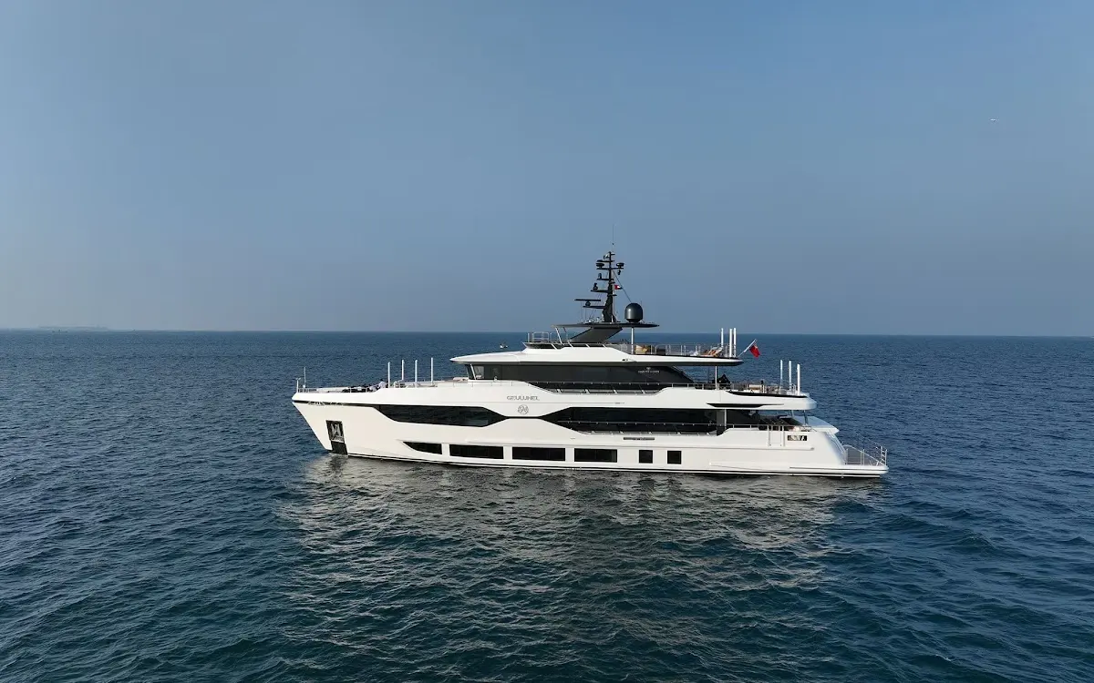 Geulunel Yacht Charter