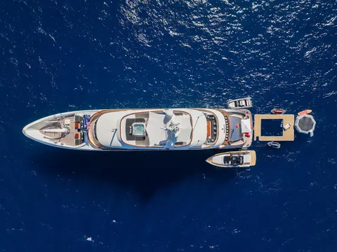 Ghost III Yacht Charter, photograph 6