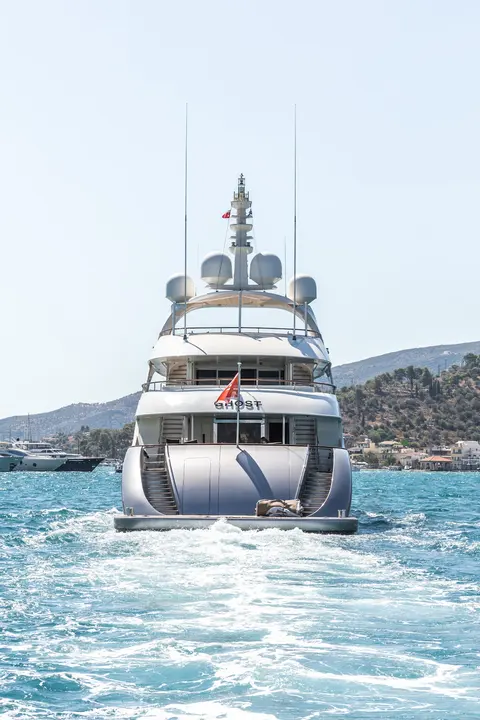 Ghost III Yacht Charter, photograph 8