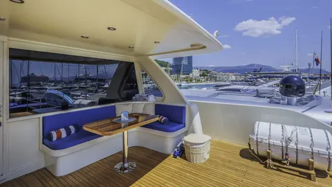 Grace Yacht Charter, photograph 10