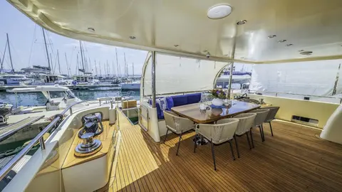 Grace Yacht Charter, photograph 12