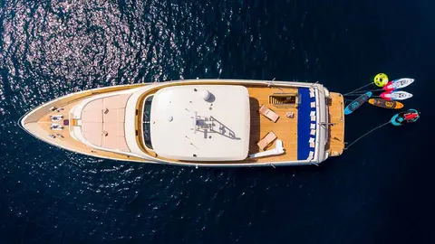 Grace Yacht Charter, photograph 7