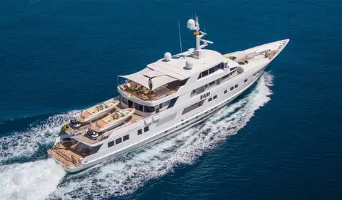 Grace Yacht Charter in Dubai, photograph 2