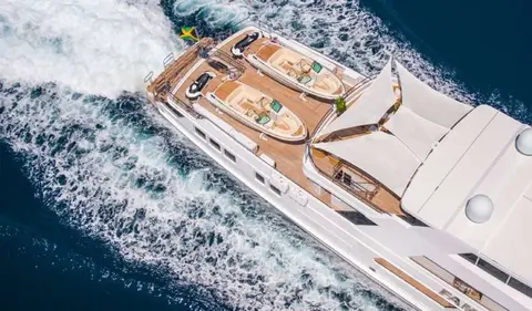 Grace Yacht Charter in Dubai, photograph 3