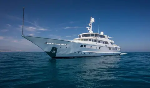 Grace Yacht Charter in Dubai, photograph 4