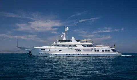 Grace Yacht Charter in Dubai, photograph 5