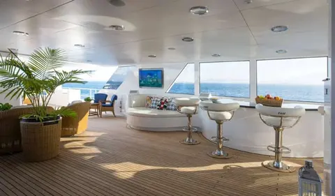 Grace Yacht Charter in Dubai, photograph 8